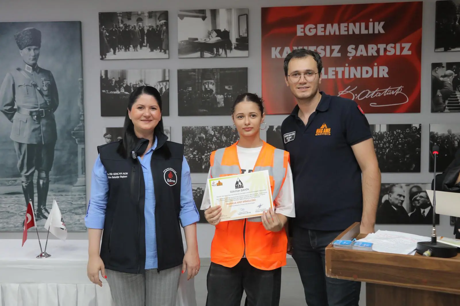 EDİRNE BELEDİYESİ’NDEN 17 AĞUSTOS MARMARA DEPREMİ’NİN 26. YILINDA ANMA PROGRAMI galeri görseli